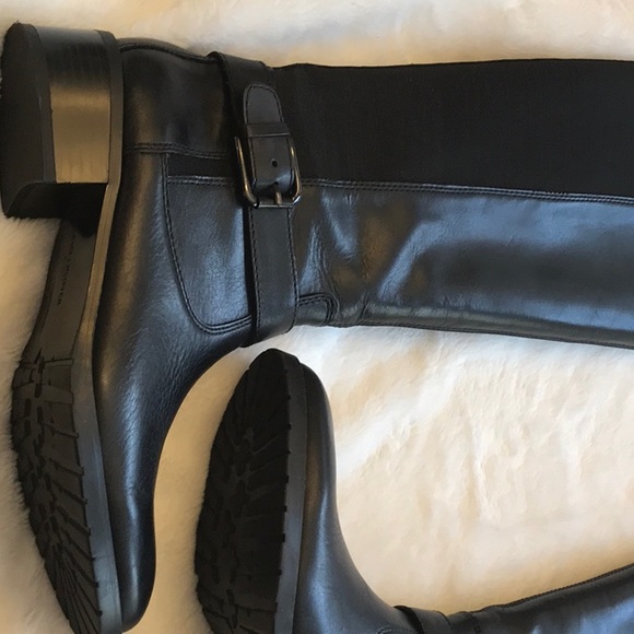 Donald J Pliner Baso Black Leather Boots - Picture 6 of 11